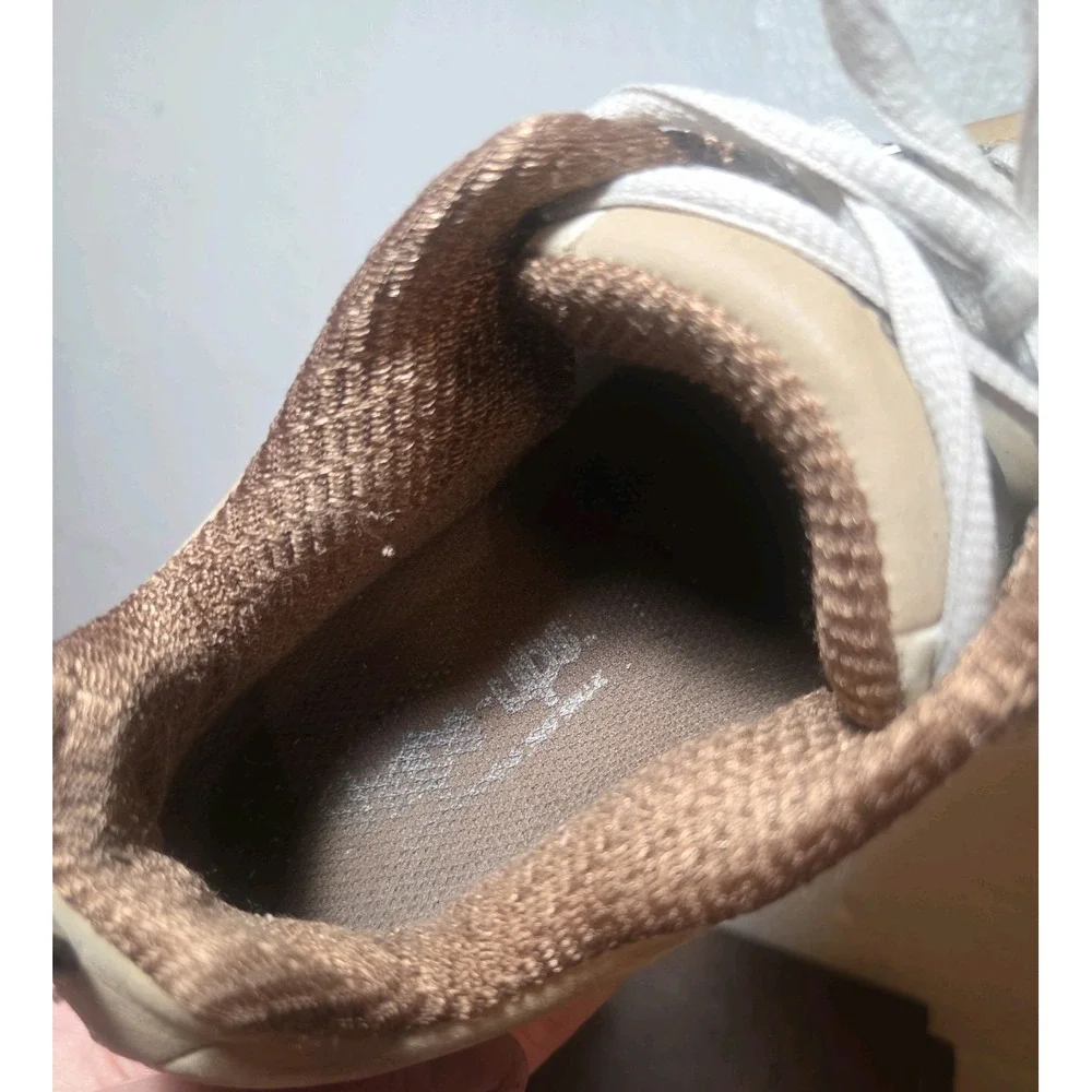 Sketchers Shape Ups Womens Size 7.5 Tan Suede Lace Up Curved Sole Walking Shoe